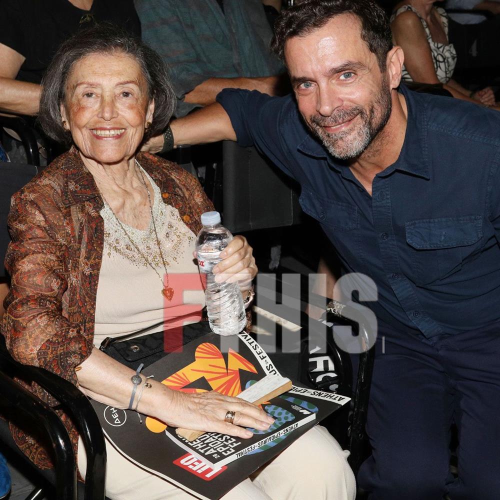 Κωνσταντίνος Μαρκουλάκης - Μητέρα Κωνσταντίνος Μαρκουλάκης - Μητέρα