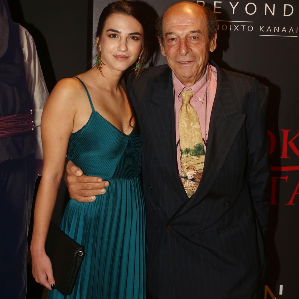 Μανουσάκης