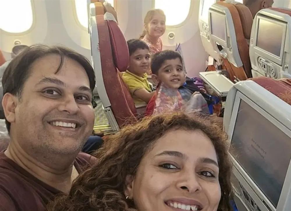 Ινδία - Συντριβή - Αεροσκάφος - Νεκροί - Οικογένεια Ινδία - Συντριβή - Αεροσκάφος - Νεκροί - Οικογένεια