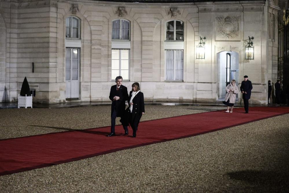 Παναγία των Παρισίων - Σακελλαροπούλου Παναγία των Παρισίων - Σακελλαροπούλου