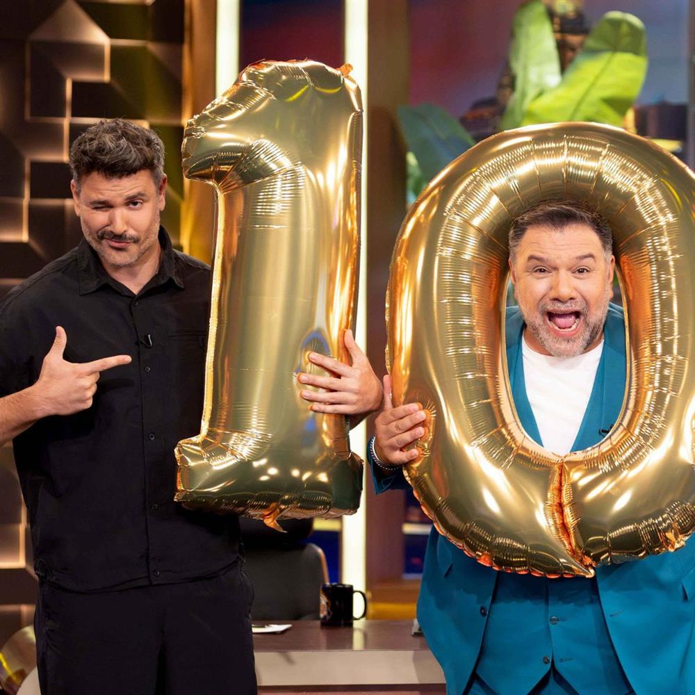 Πρεμιέρα απόψε για το "The 2Night Show": Οι πρώτοι καλεσμένοι του Γρηγόρη Αρναούτογλου