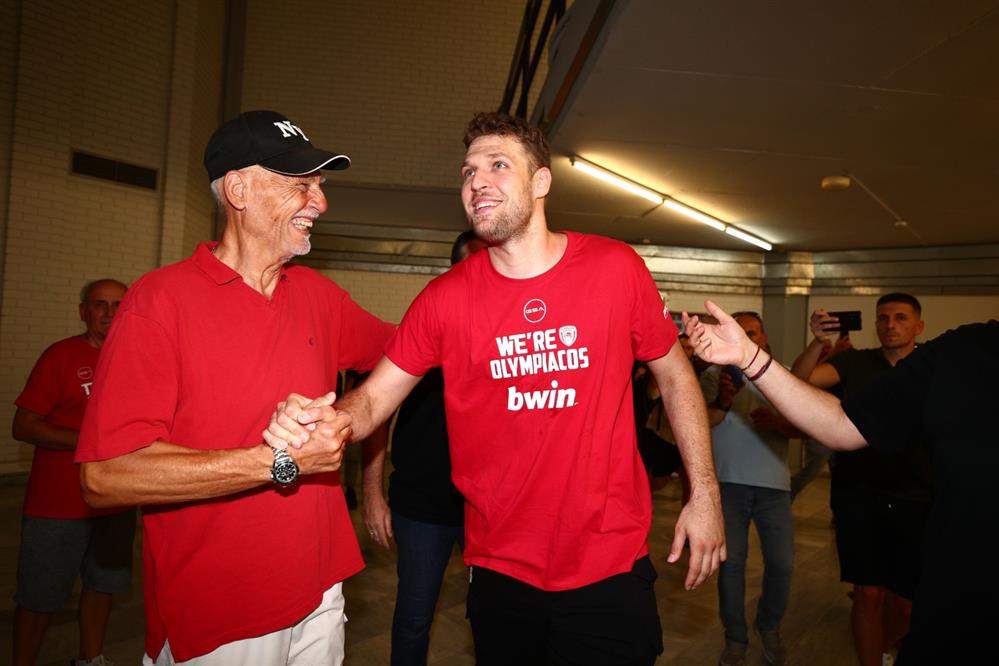 Ολυμπιακός - Σάσα Βεζένκοφ - Παρουσίαση Ολυμπιακός - Σάσα Βεζένκοφ - Παρουσίαση