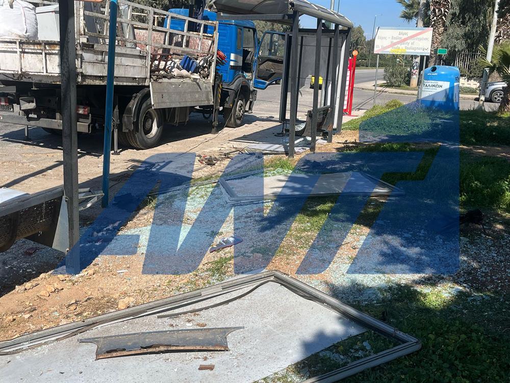 Τροχαίο στη Γλυφάδα Τροχαίο στη Γλυφάδα