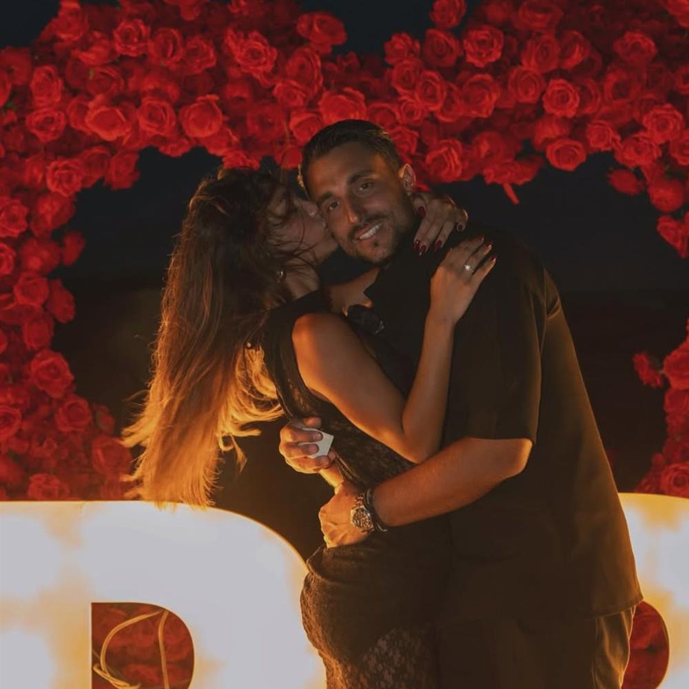 Σακης Μαριαλένα