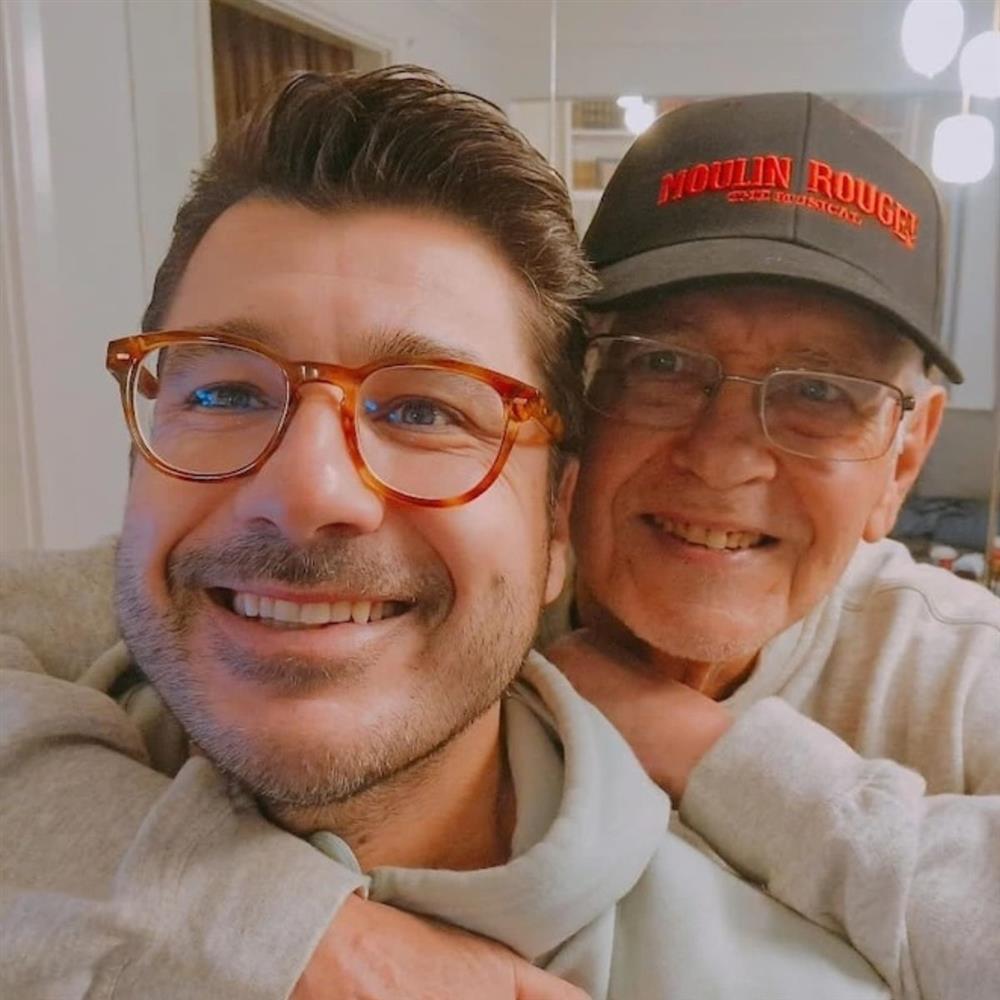 Λάμπρος Κωνσταντάρας