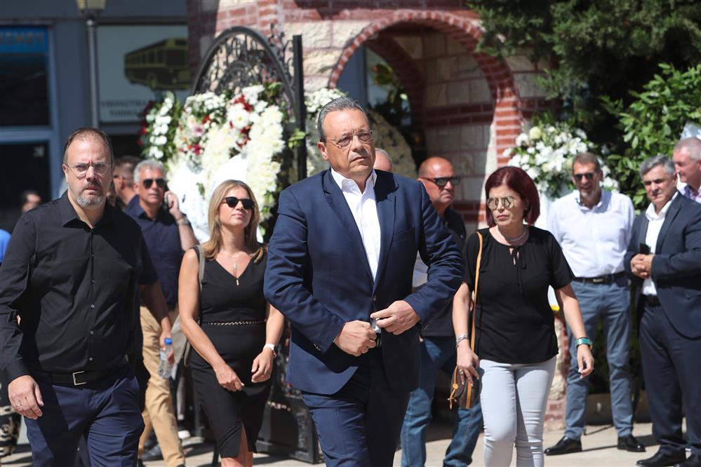 Κηδεία Απόστολου Βεσυρόπουλου