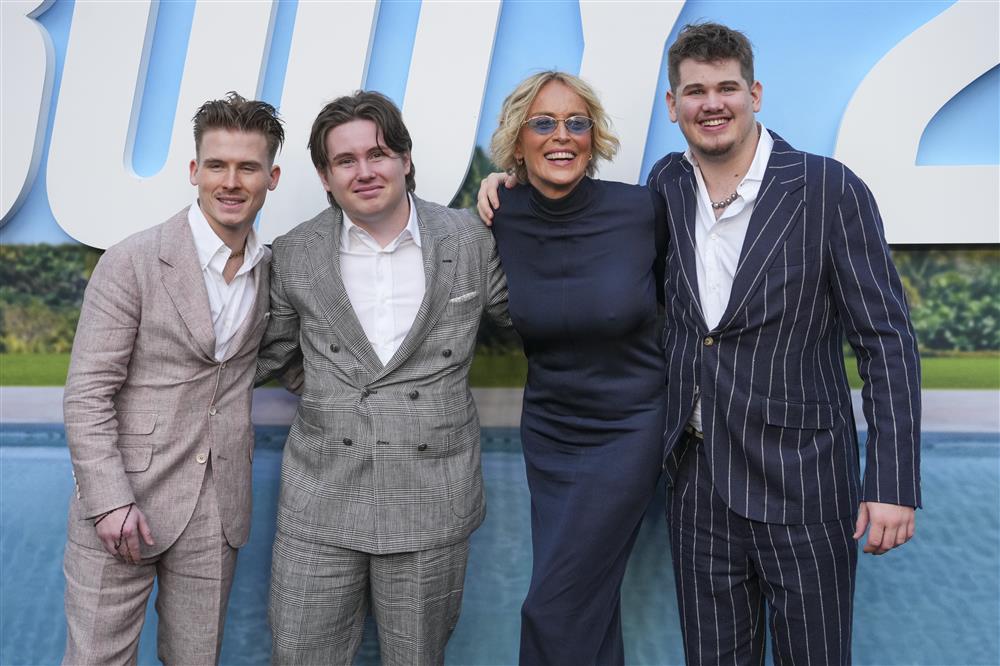 Σάρον Στόουν