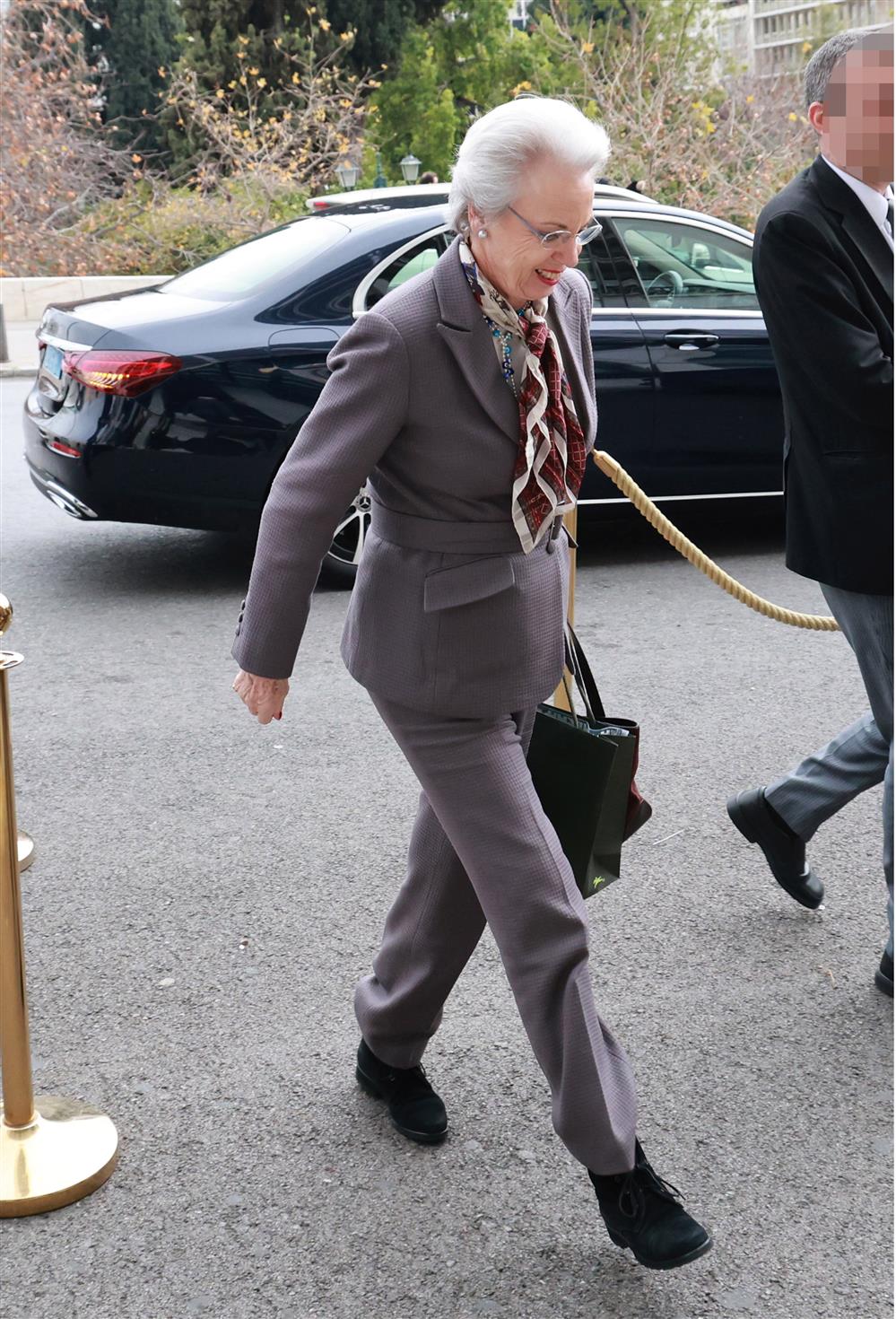 Νικόλαος Ντε Γκρες & Χρυσή Βαρδινογιάννη αφίξεις