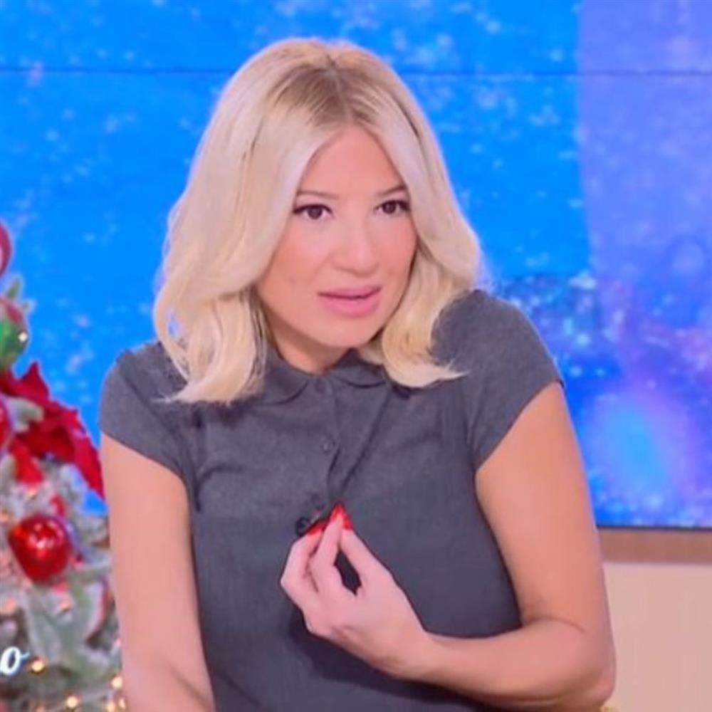 Φαίη Σκορδά: "Από γλείψιμο δεν έπαιξε η ΕΡΤ την πρωτοχρονιάτικη βραδιά, συγχαρητήρια"