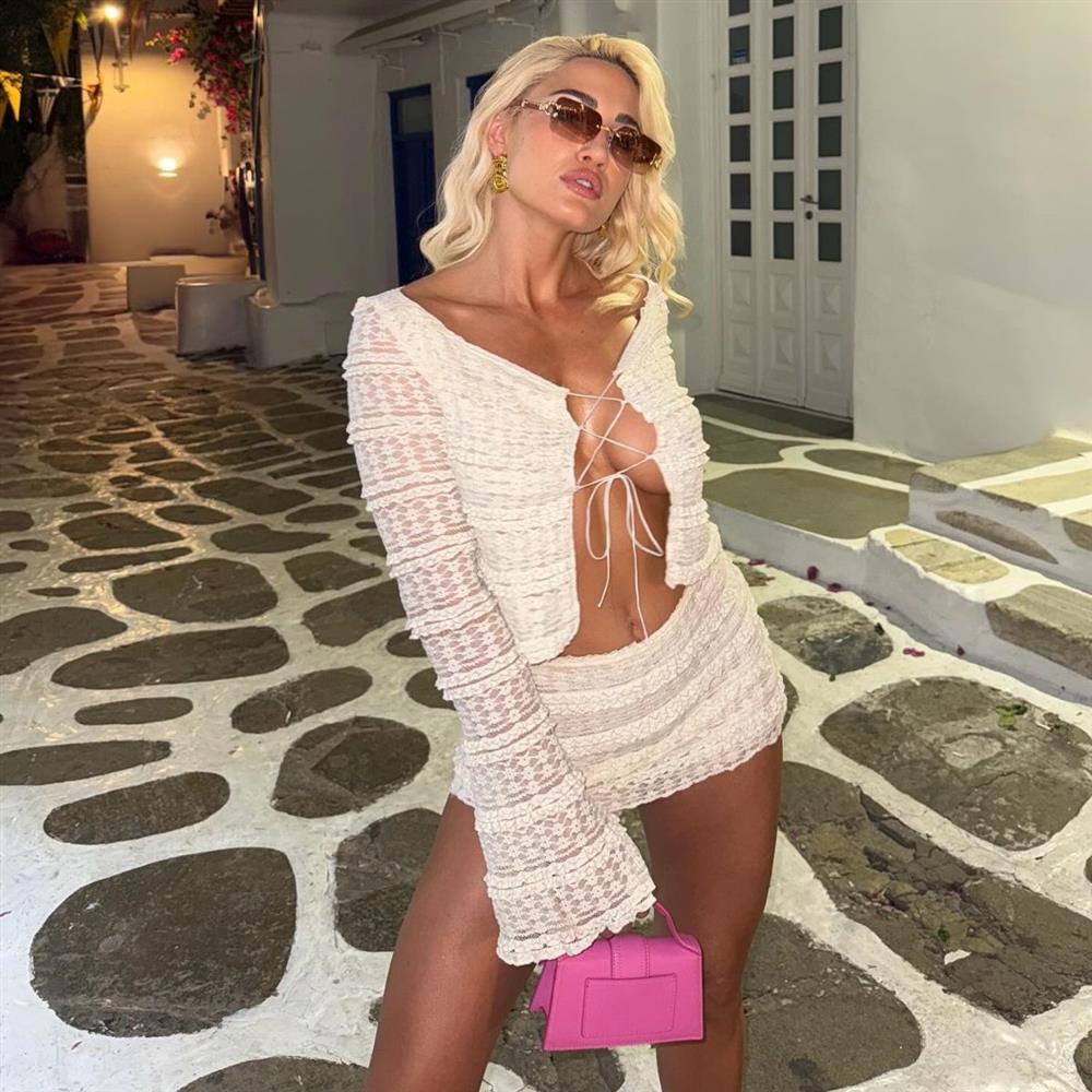 Ιωάννα Τούνη: Η απάντηση στα σχόλια για τα γενέθλια στην Ίμπιζα χωρίς τον γιο της - "Το παιδί έχει και έναν μπαμπά"