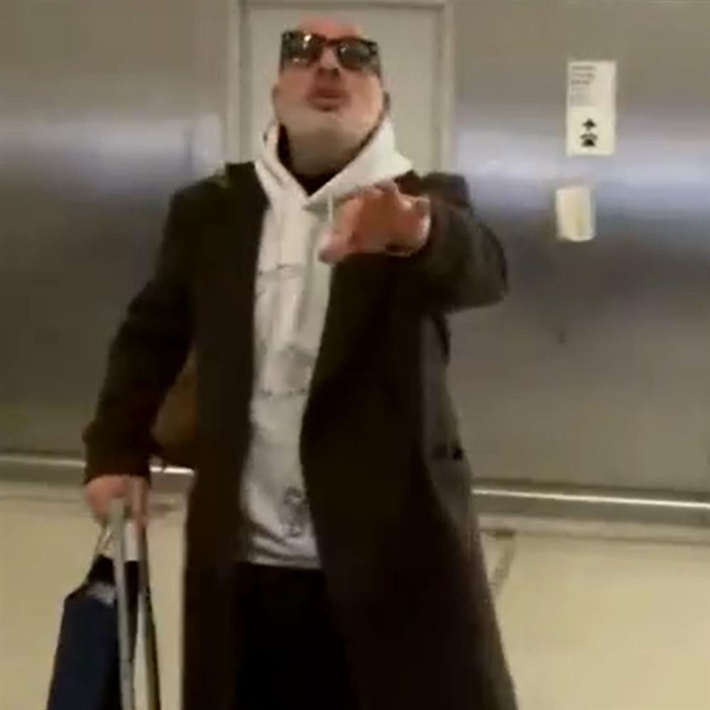 Νίκος Μουτσινάς