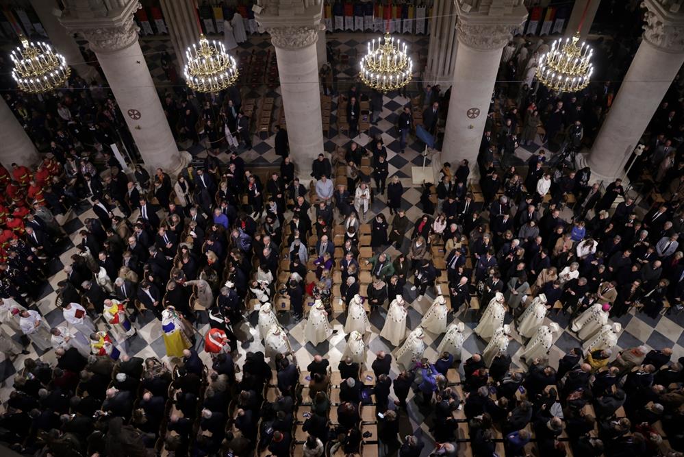 Παναγία των Παρισίων - Σακελλαροπούλου Παναγία των Παρισίων - Σακελλαροπούλου