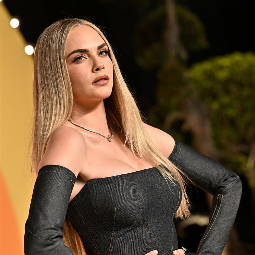 Κάννες 2025: Αγνώριστη η Κάρα Ντελεβίν – Το νέο look που υιοθέτησε