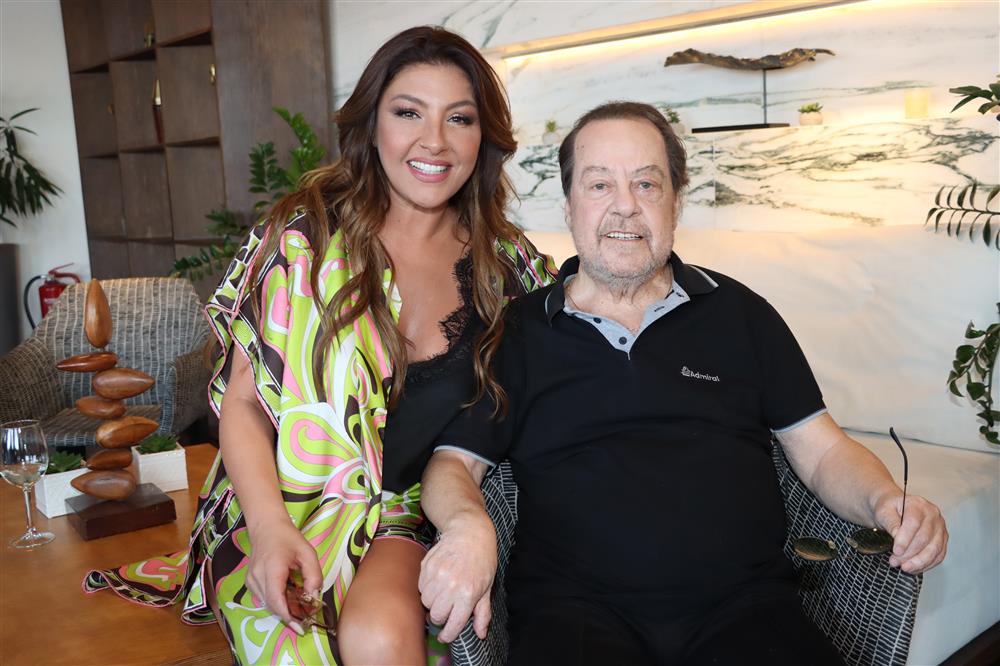 Γιάννης Πάριος