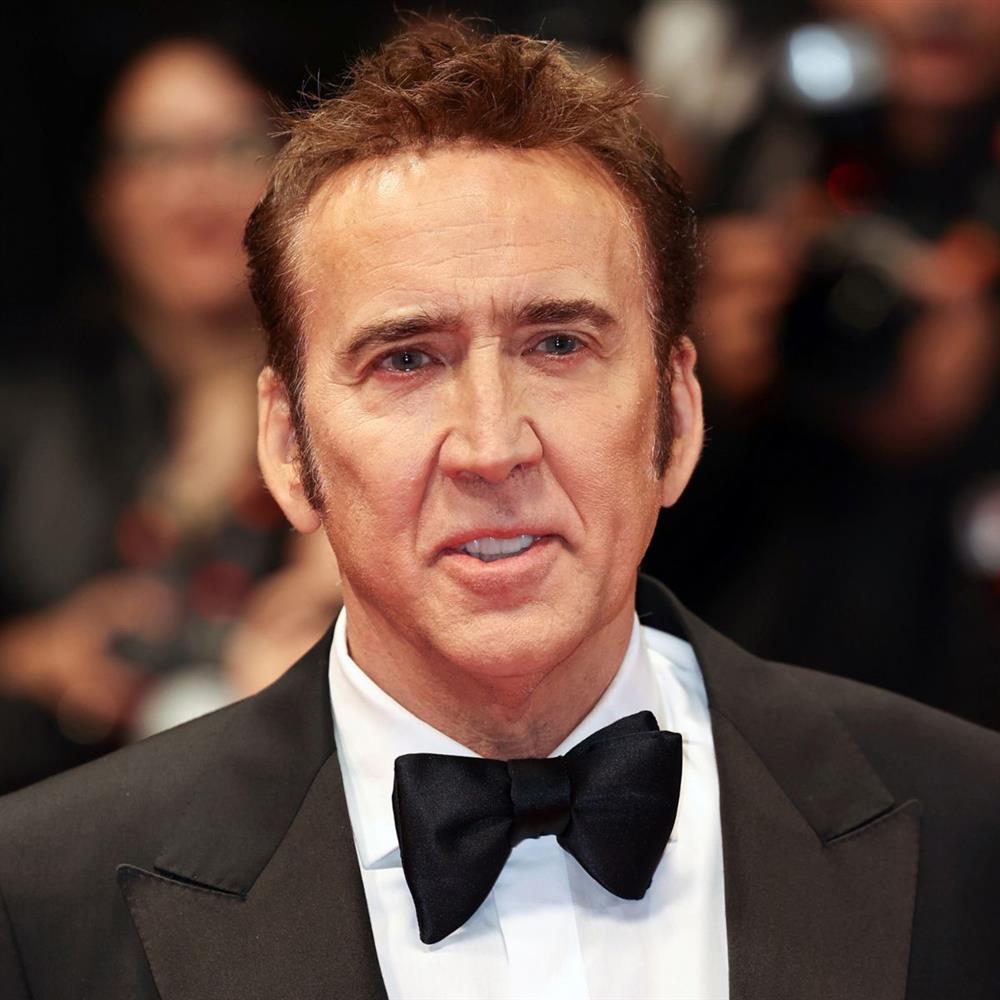 Νίκολας Κέιτζ: Ινκόγκνιτο σε εστιατόριο του Πειραιά- "Ήταν ευγενέστατος", λέει ο ιδιοκτήτης (Photos)