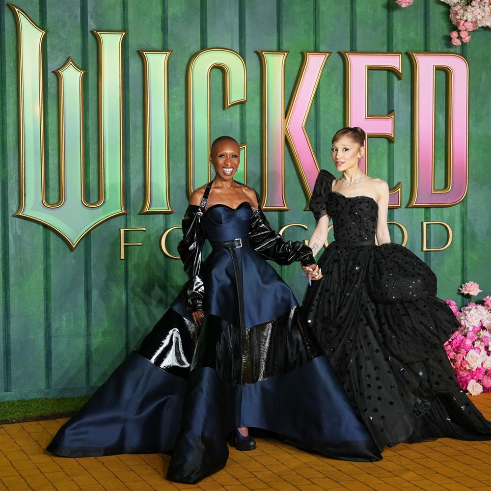 Σίνθια Ερίβο - Αριάνα Γκράντε