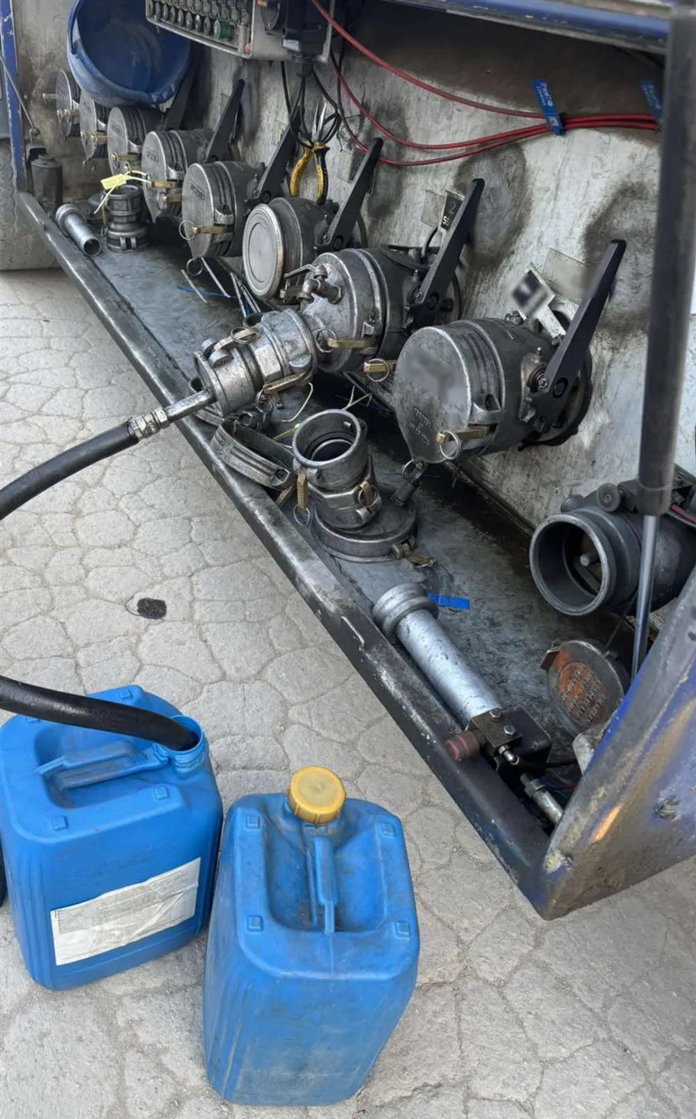 ΛΑΘΡΑΙΟ - ΕΜΠΟΡΙΟ - ΚΑΥΣΙΜΑ