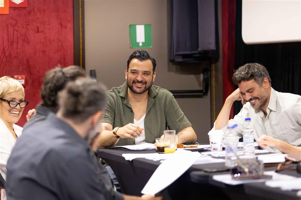 Γιατί ρε πατέρα Γιατί ρε πατέρα