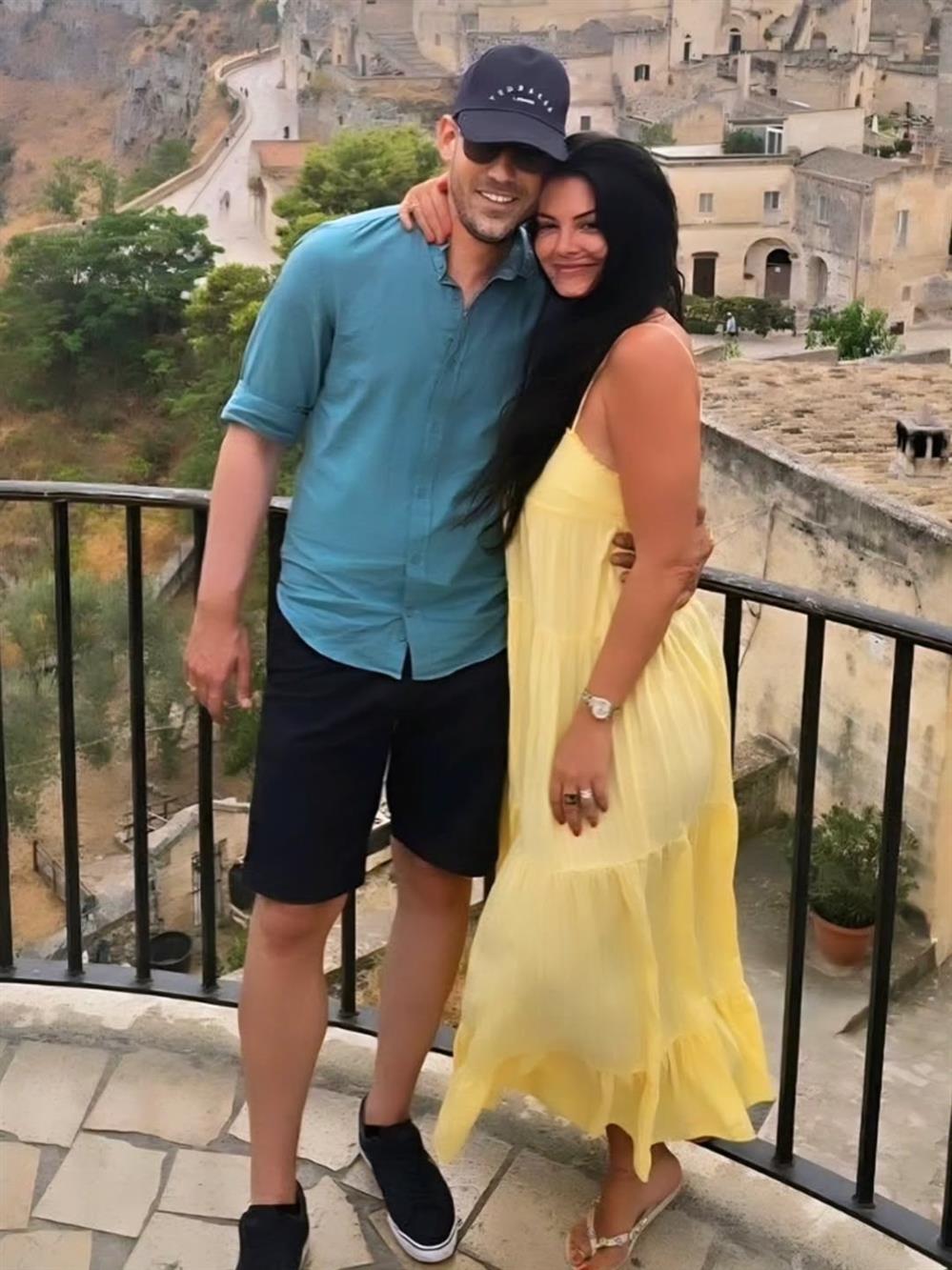 Μαρία Κορινθίου - Γιώργος Καραθανάσης Μαρία Κορινθίου - Γιώργος Καραθανάσης