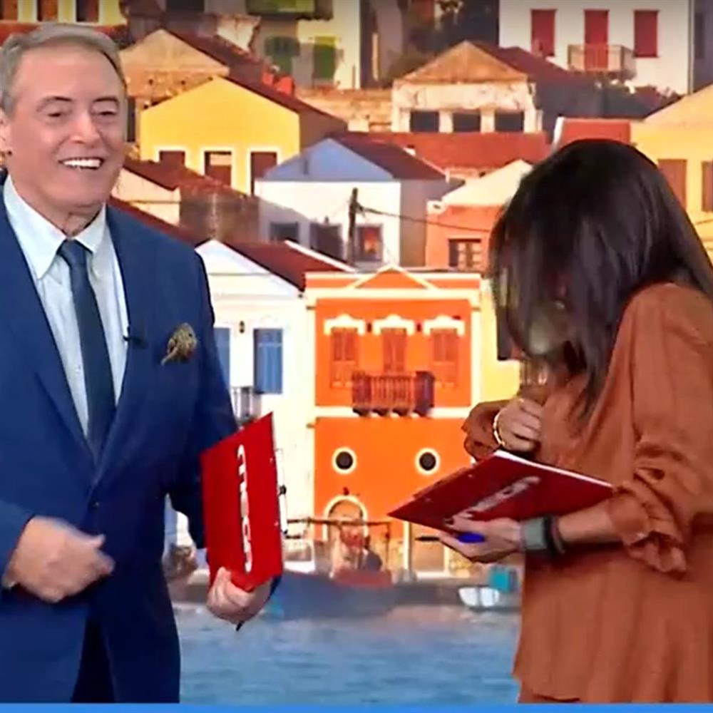 Κοινωνία Ώρα Mega: Το αποκαλυπτικό "ατύχημα" της Ανθής Βούλγαρη στην πρεμιέρα της εκπομπής