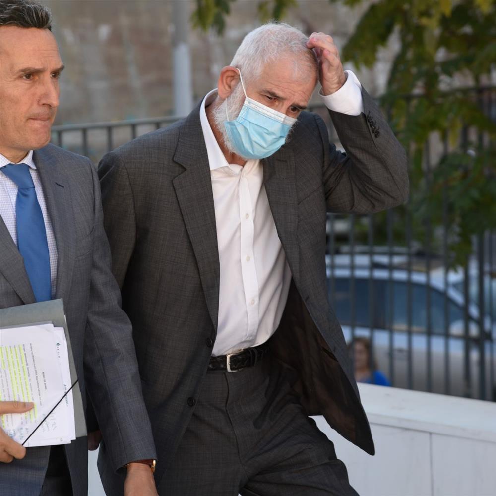 Πέτρος Φιλιππίδης