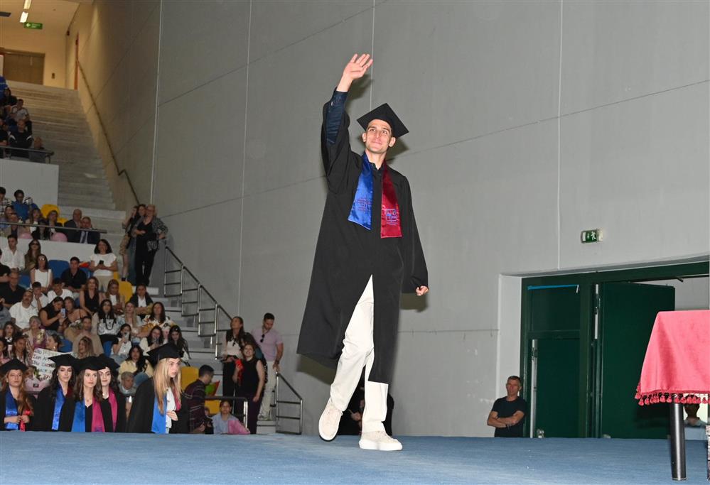 Κωνσταντής Τζολάκης