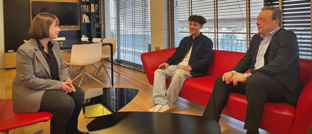 ΦΑΜΕΛΟΣ - ΣΥΝΑΝΤΗΣΗ - ΝΕΟΣ ΓΡΑΜΜΑΤΕΑΣ ΝΕΟΛΑΙΑΣ ΦΑΜΕΛΟΣ - ΣΥΝΑΝΤΗΣΗ - ΝΕΟΣ ΓΡΑΜΜΑΤΕΑΣ ΝΕΟΛΑΙΑΣ