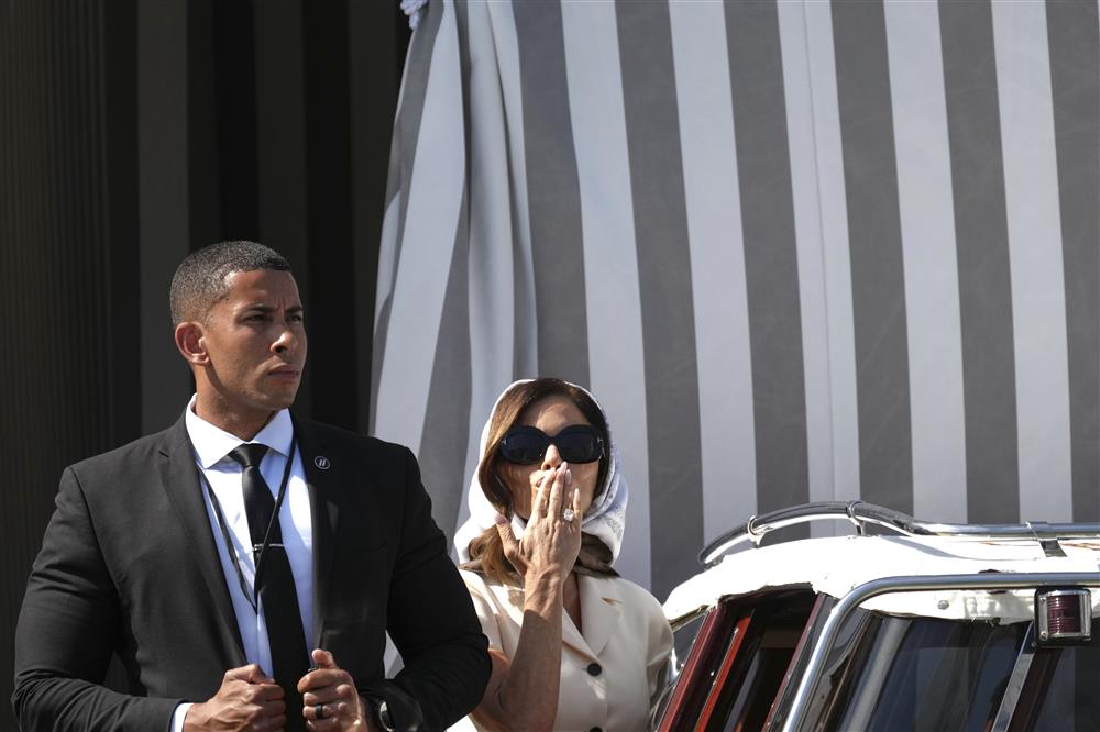 γαμος τζεφ μπεζος