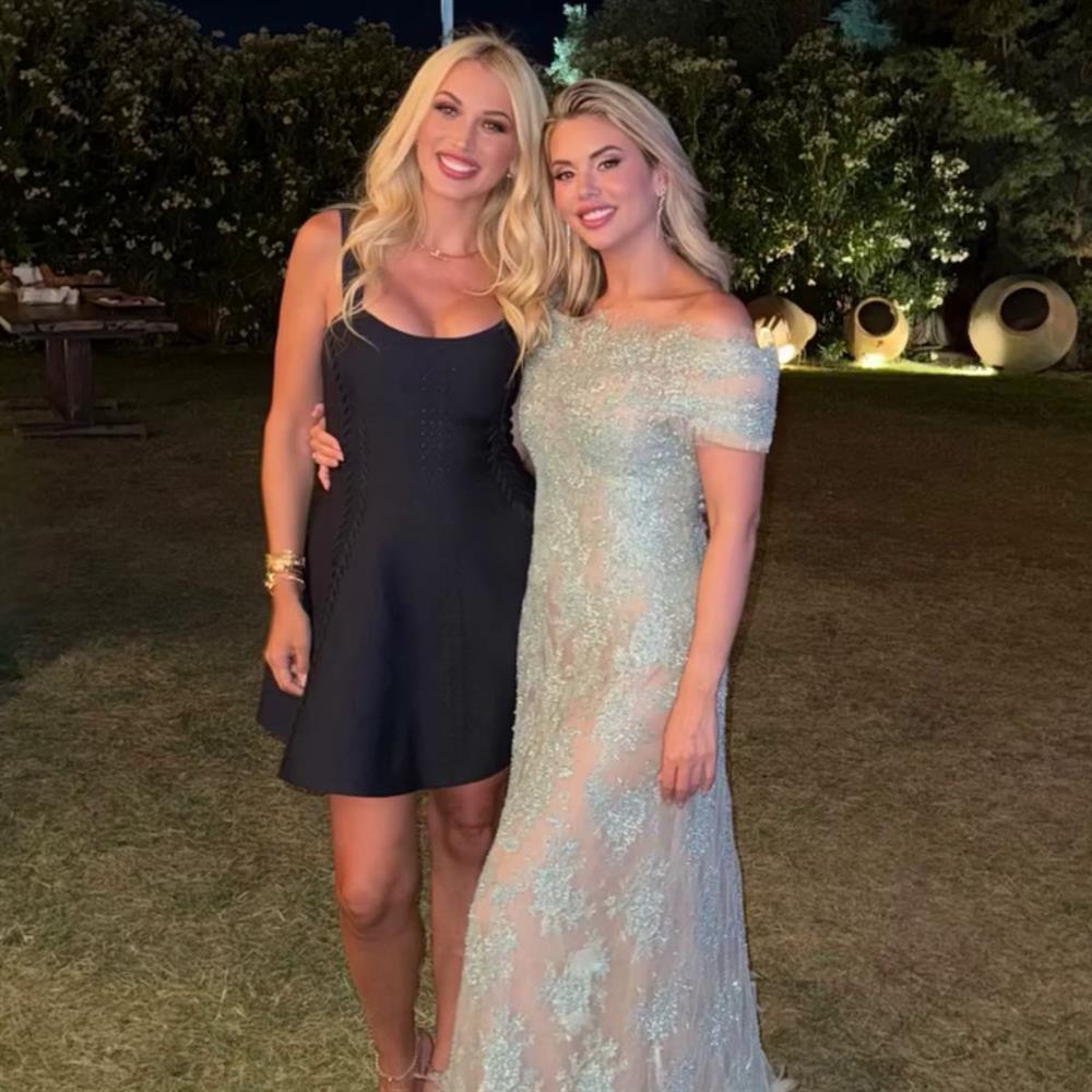 Κωνσταντίνα Σπυροπούλου: Καλεσμένη στη βάφτιση του γιου του Κώστα Σλούκα και της Μαρίας Δαρσινού (φωτογραφίες)
