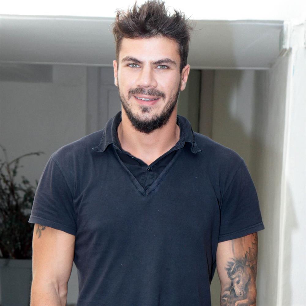 ακης πετρετζικης