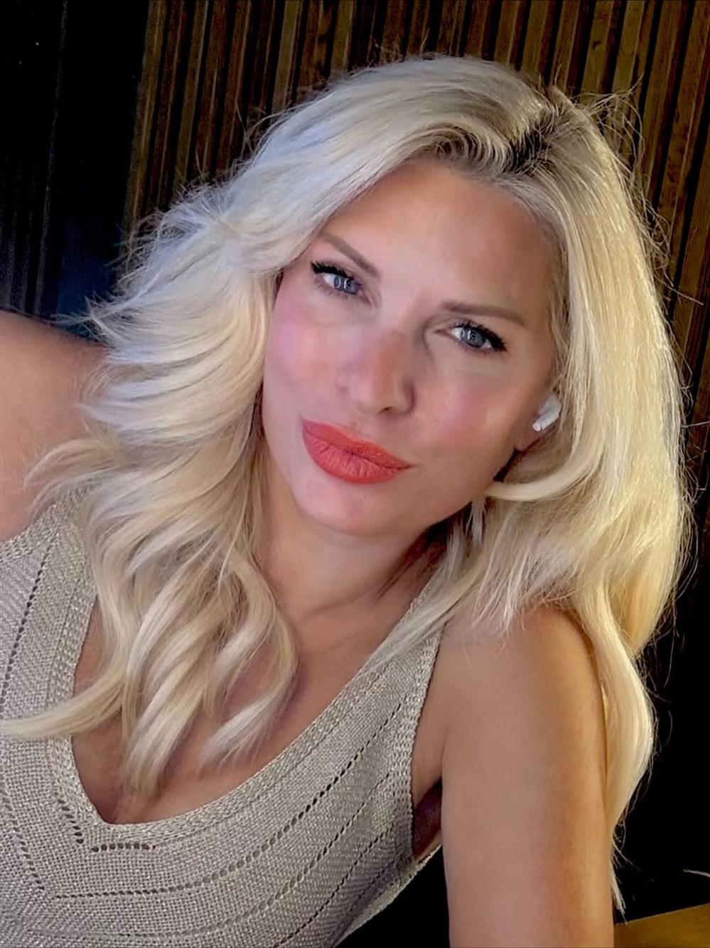 ΕΛΕΝΗ ΜΕΝΕΓΑΚΗ