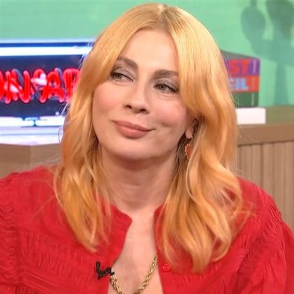 Σμαράγδα Καρύδη