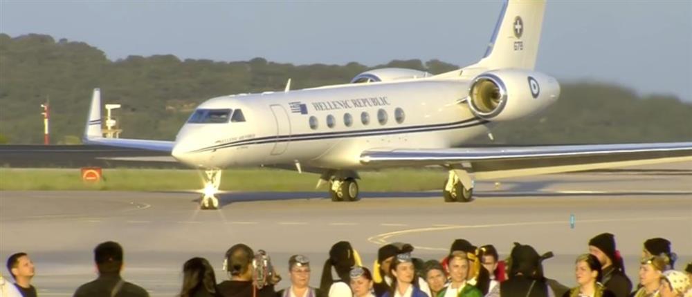 Άγιο Φως - Άφιξη - Ελλάδα Άγιο Φως - Άφιξη - Ελλάδα