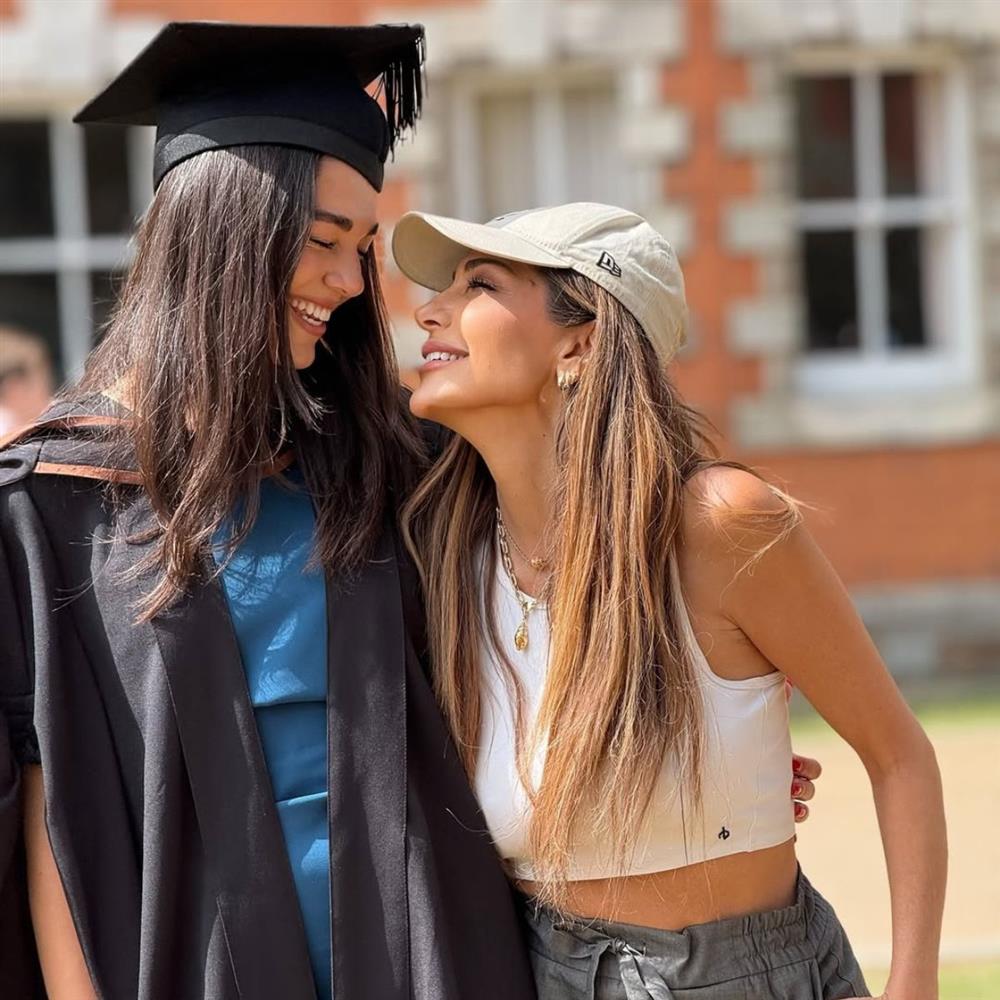 Μελίνα Νικολαίδη - Δέσποινα Βανδή