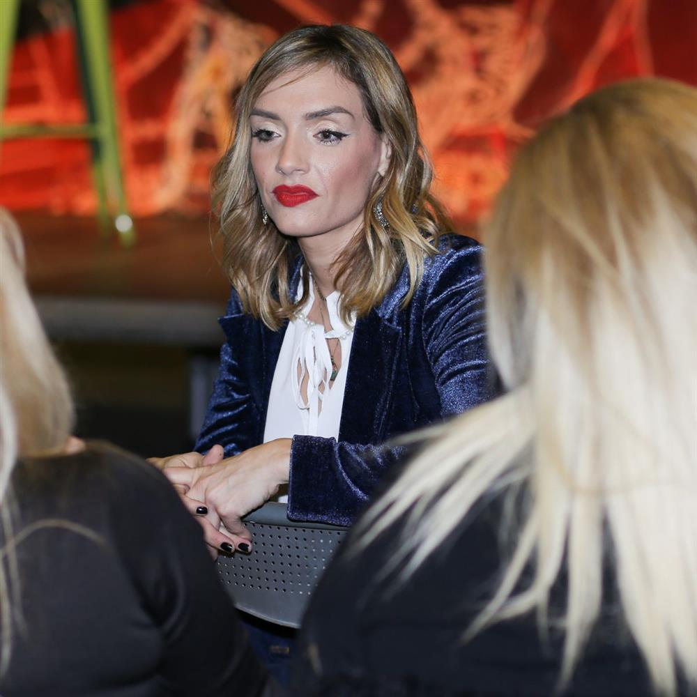 Μαρία Ένεζλη: Βαφτίζει τον γιο της - "Έχει γίνει σύμφωνο συμβίωσης λίγο πριν τη γέννηση του παιδιού"