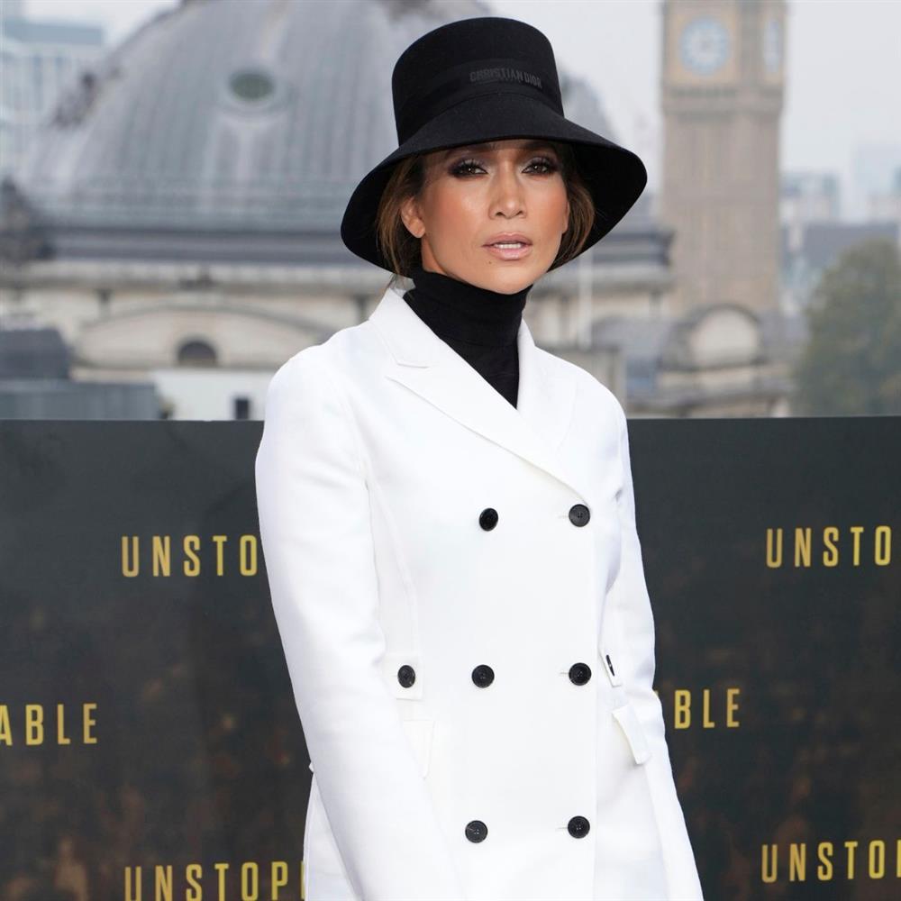 Τζένιφερ Λόπεζ: "Έφαγε πόρτα" στο κατάστημα της Chanel στην Κωνσταντινούπολη