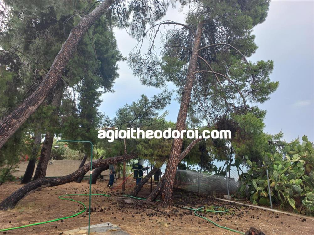 Άγιοι Θεόδωροι - Κεραυνός - Σπίτι Σημίτη