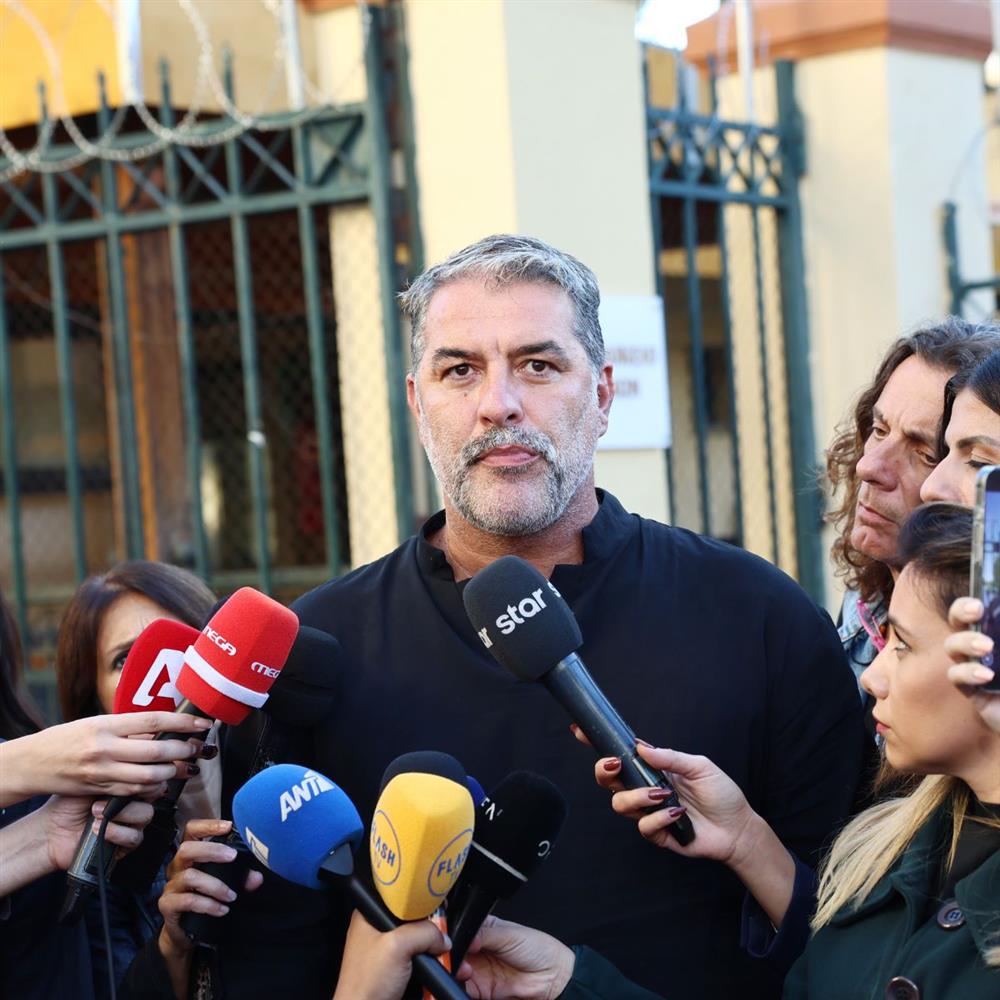 Βασίλης Μπισμπίκης: Βρέθηκε στο Σύνταγμα για να στηρίξει τον Πάνο Ρούτσι - "Ήθελε να δει εμένα και τη Δέσποινα Βανδή"