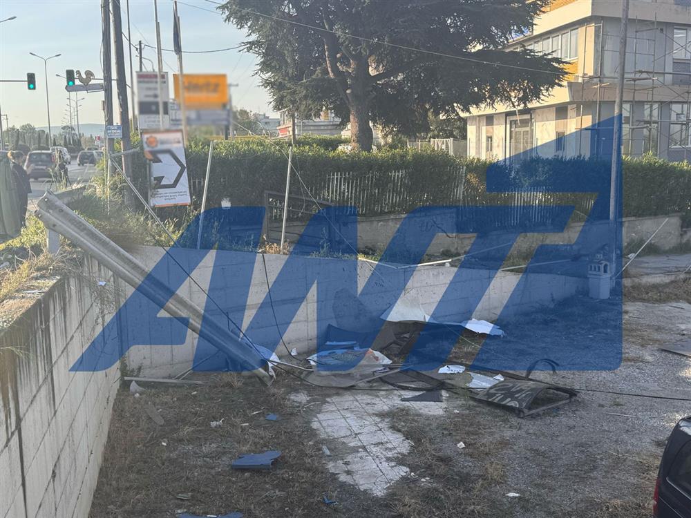 Θεσσαλονίκη - Τροχαίο - Αυτοκίνητο προσέκρουσε σε στάση