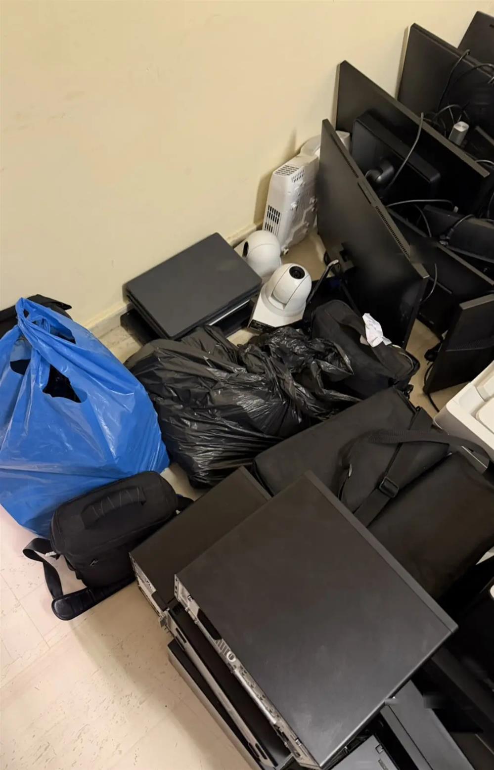 ΕΚΠΑ - κλοπή