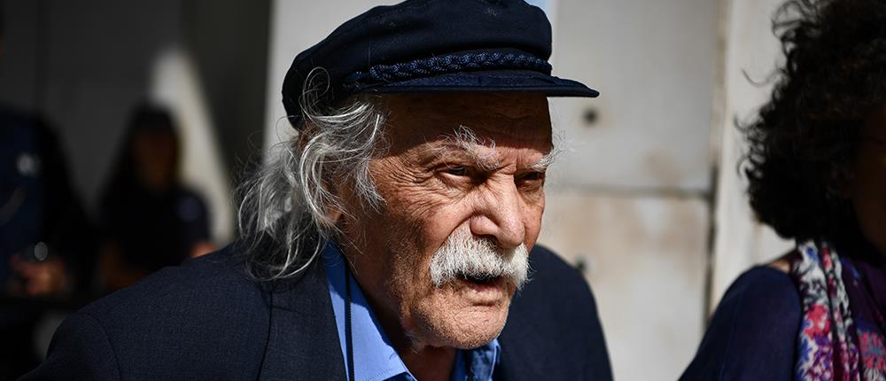 Μανώλης Γλέζος Μανώλης Γλέζος