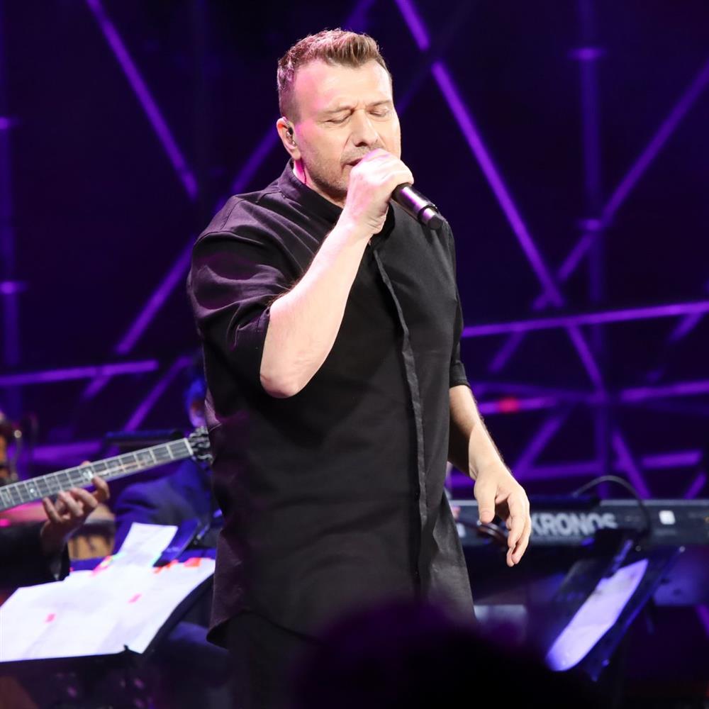 Γιάννης Πλούταρχος