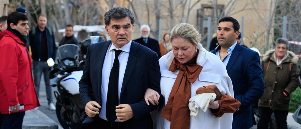 Γάμος Νικόλαος - Χρυσή Γάμος Νικόλαος - Χρυσή