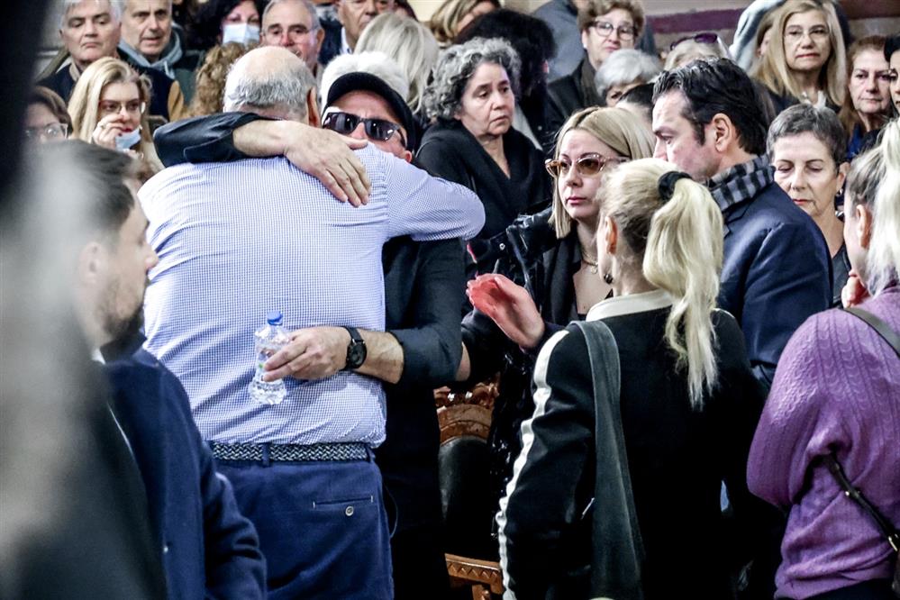 Κηδεία - Μανώλη - Λιδάκη - τραγουδιστής Κηδεία - Μανώλη - Λιδάκη - τραγουδιστής