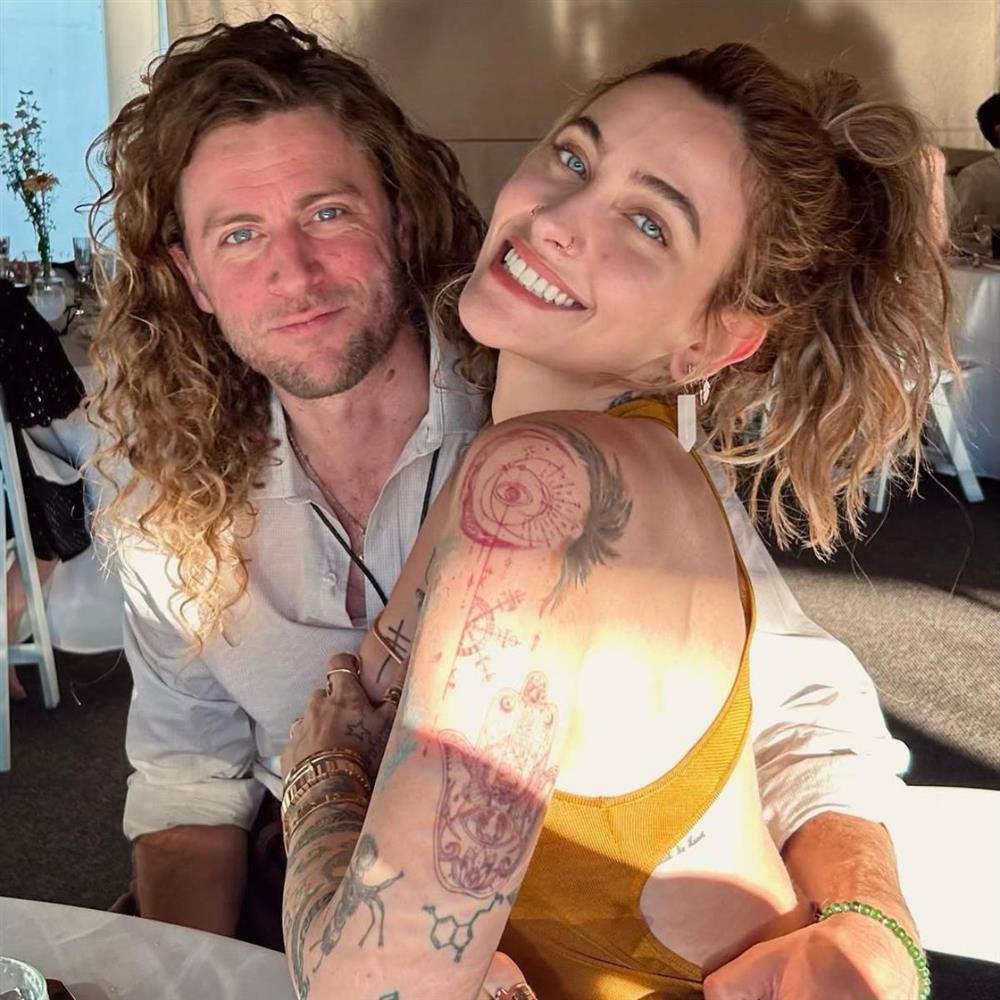 Πάρις Τζάκσον: Η κόρη του Μάικλ Τζάκσον αρραβωνιάστηκε και το ανακοίνωσε μέσω Instagram
