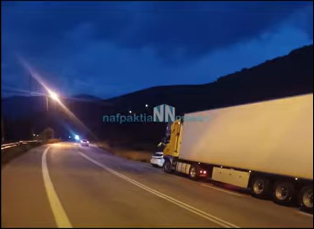 μετωπική σύγκρουση - τροχαίο - νταλίκα μετωπική σύγκρουση - τροχαίο - νταλίκα