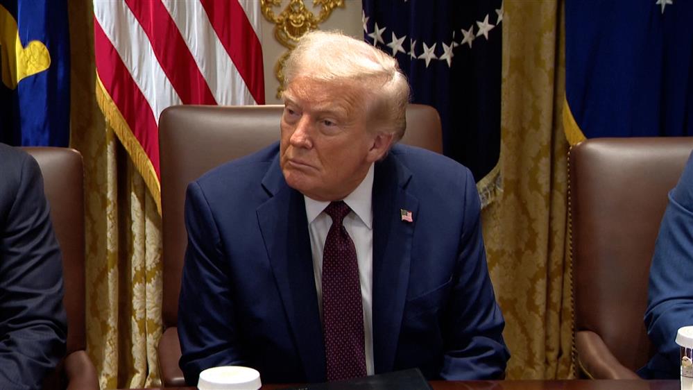 O Ντόναλντ Τραμπ εύχεται για τον αρραβώνα της Τέιλορ Σουίφτ με τον Τράβις Κέλσι: «Καλή τύχη»