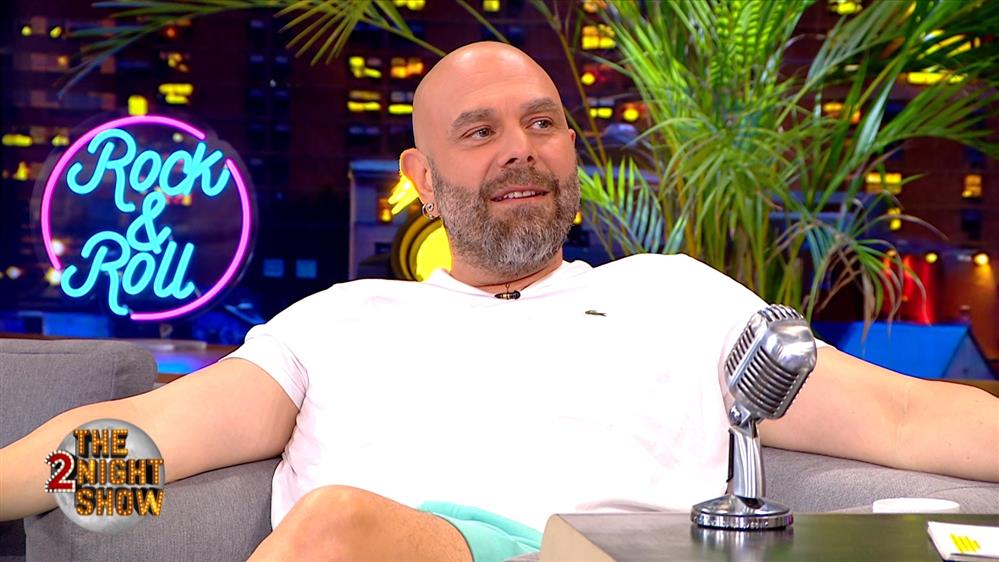 THE 2NIGHT SHOW – Μιχάλης Κουινέλης