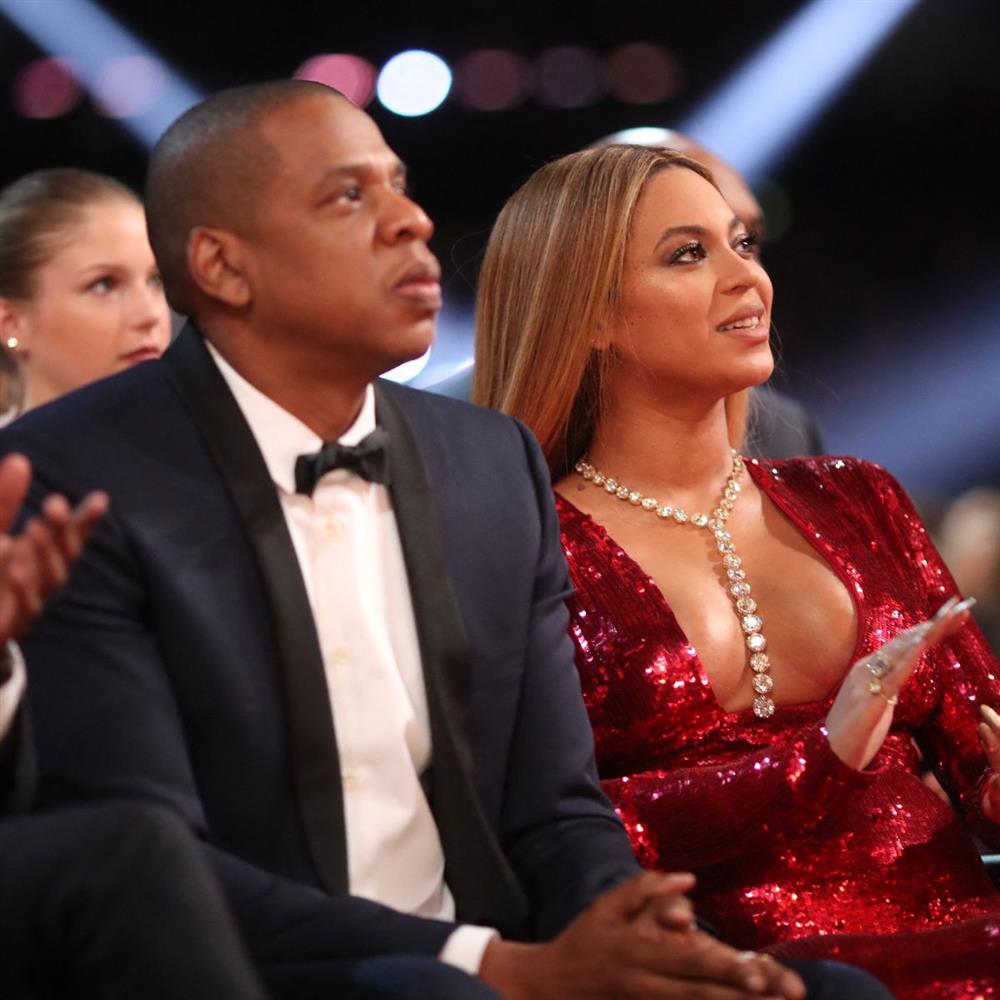 Jay-Z: Κατηγορείται ότι βίασε 13χρονη μαζί με τον Diddy το 2000