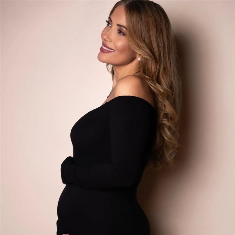 Γιώτα Τσιμπρικίδου: "Αν κάποια γυναίκα το θέλει πολύ, θα βρει τον τρόπο να γίνει μανούλα. Εμένα με βοήθησε η ιατρική και η πίστη μου"